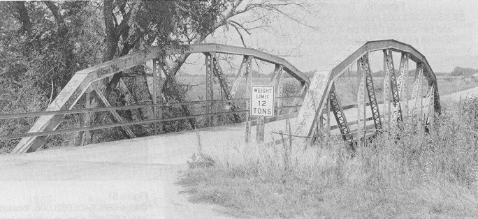 Bridge 41N3350E0870000 in Lincoln County is the state's only king post truss.